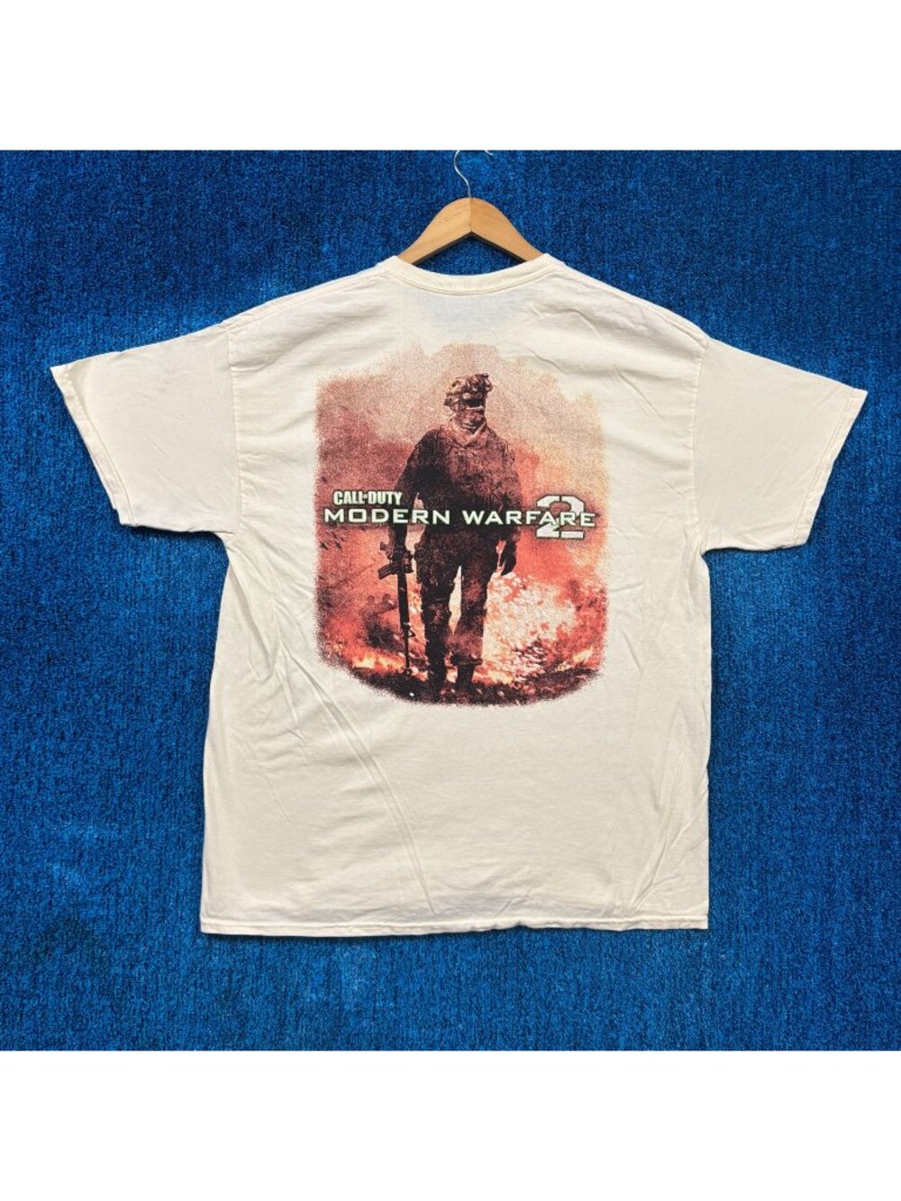 Call of Duty Modern Warfare 2 Graphic T-Shirt Size Large
